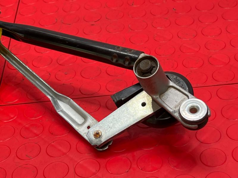 2014-2022 Kia Soul Windshield Wiper Linkage Transmission OEM 98120B2000