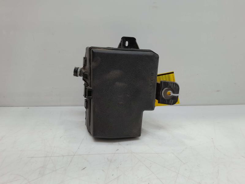 2012 Toyota Prius C 1.5L Engine Fuse Box Relay Junction Block OEM 8263152050