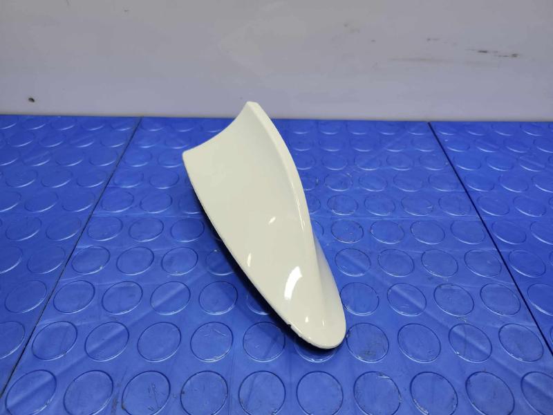2016 BMW 528I Antenna