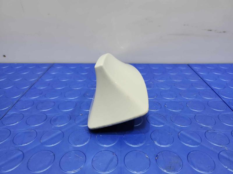 2016 BMW 528I Antenna