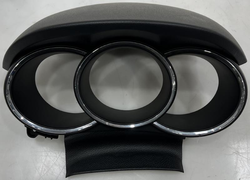 2011 - 2013 Kia Sorento Instrument Cluster Surround Trim Bezel OEM 84831-2P000