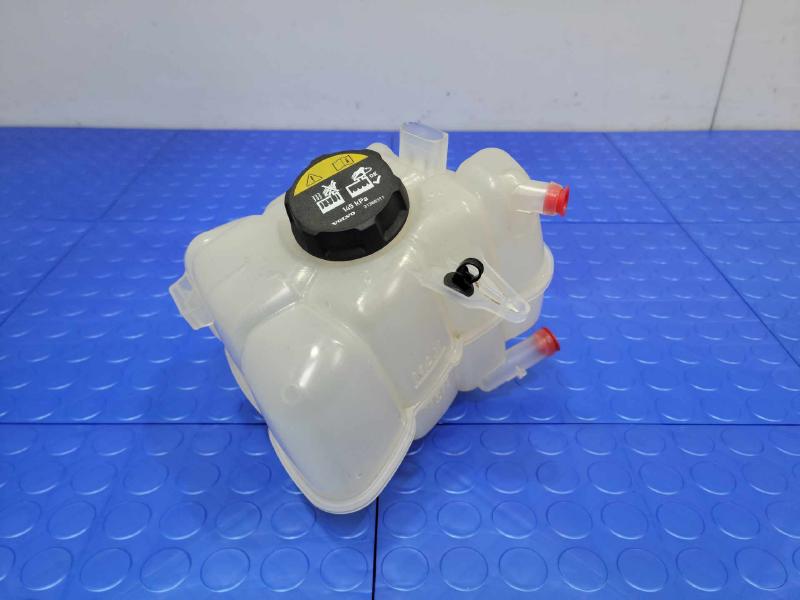 2016 Volvo XC90 Coolant Recovery Bottle