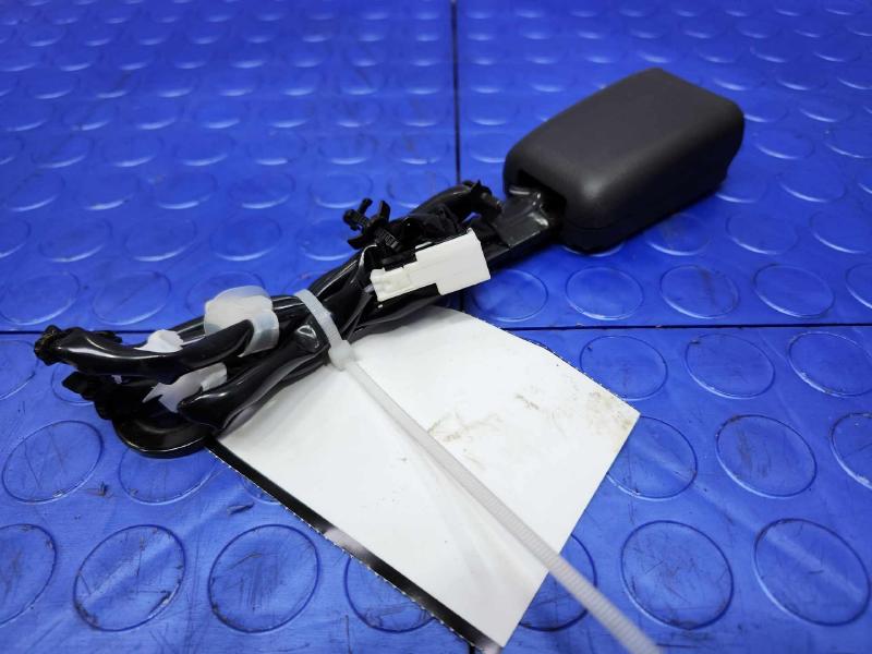 2015 Nissan Leaf Front Seat Belt