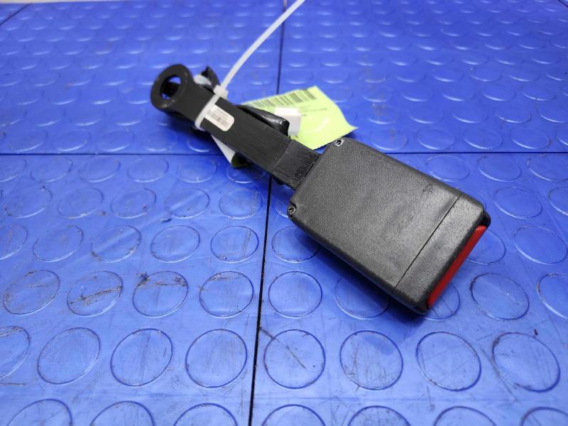 2015 Nissan Leaf Front Seat Belt