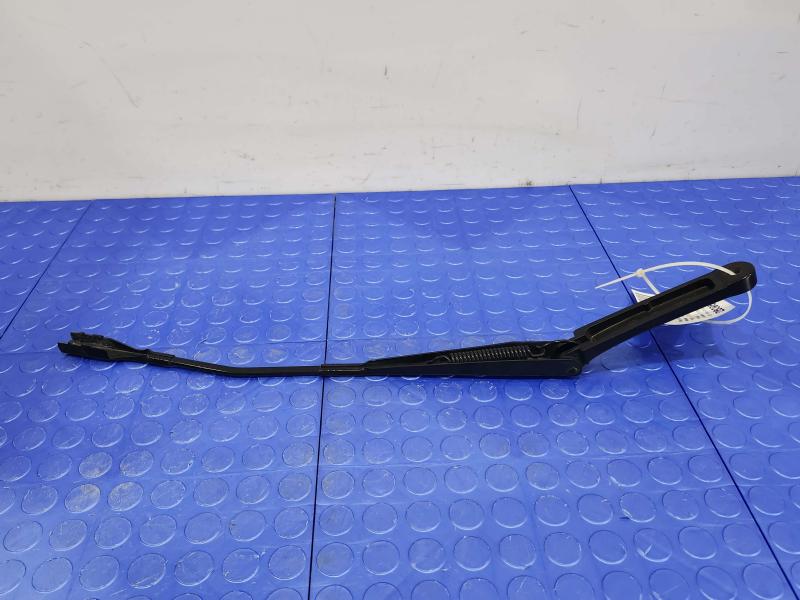 2020 Volkswagen Passat Wiper Arm