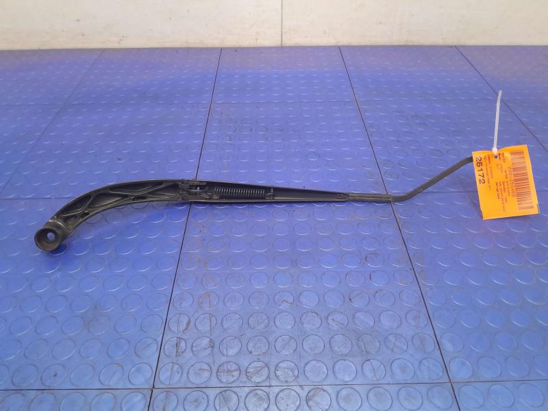 2017 GMC Acadia Wiper Arm