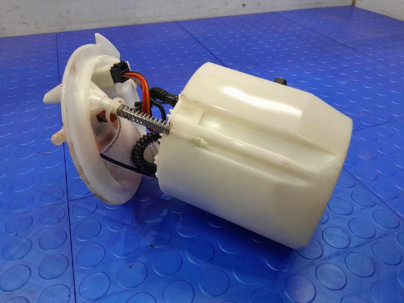 2017 Mercedes C-Class Fuel Pump