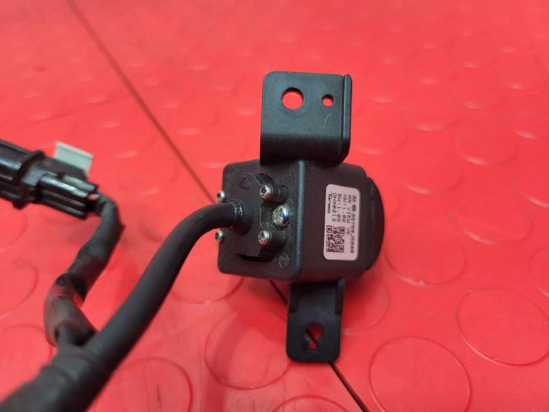 2018-2021 Kia Stinger Rear Liftgate Backup Camera Genuine OEM Part 95760J5000