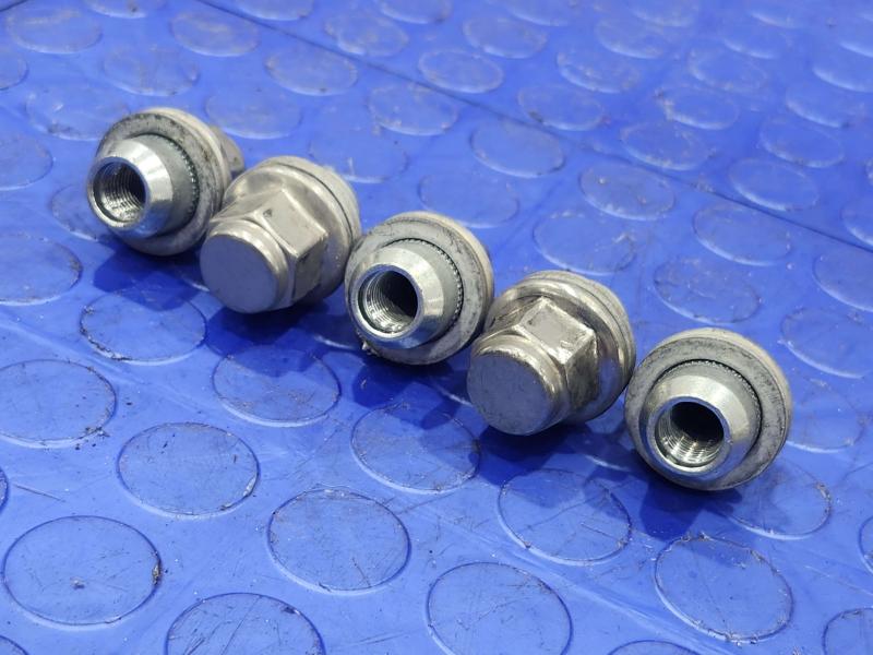 2018 Nissan Maxima Lug Nuts