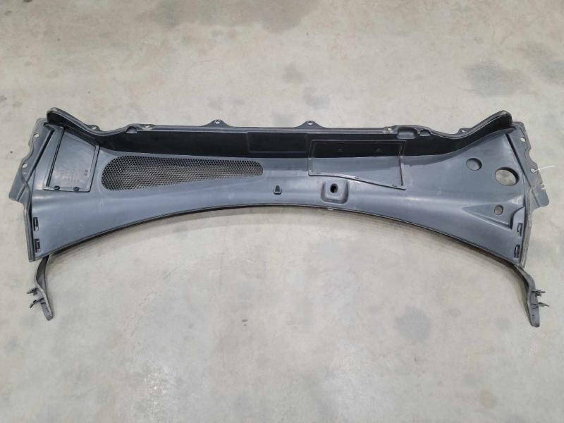 2016-2025 Volvo XC90 Windshield Cowl Panel Cover Grille Air Inlet OEM 31424477
