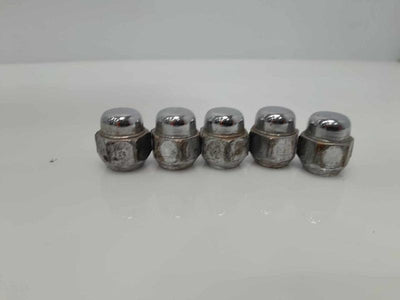 2015 Nissan Pathfinder Lug Nuts