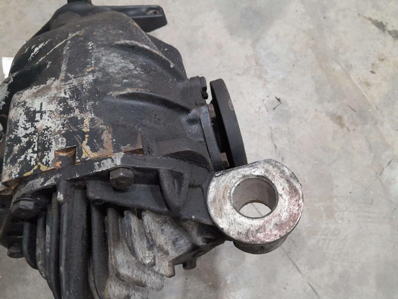 1986 - 1991 Mercedes Benz W126 420 SEL Rear Differential Carrier 2.47 Ratio OEM 1263507603