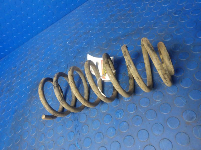 1993 - 1998 Jeep Grand Cherokee Rear Coil Spring OEM 52088364