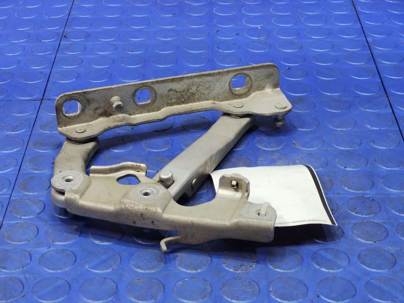 2006 Mercedes CLS-Class Hood Hinge