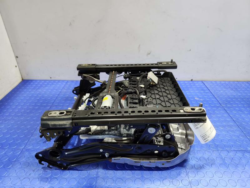 2020 Land Rover Discovery Sport Seat Track