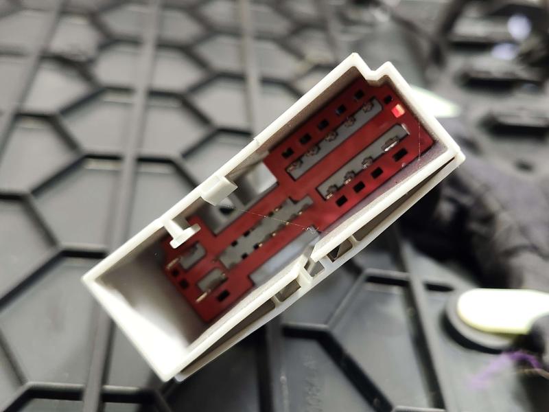2020 Land Rover Discovery Sport Seat Track