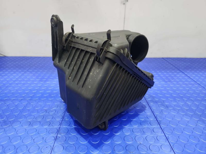 2011 Kia Sorento Air Cleaner