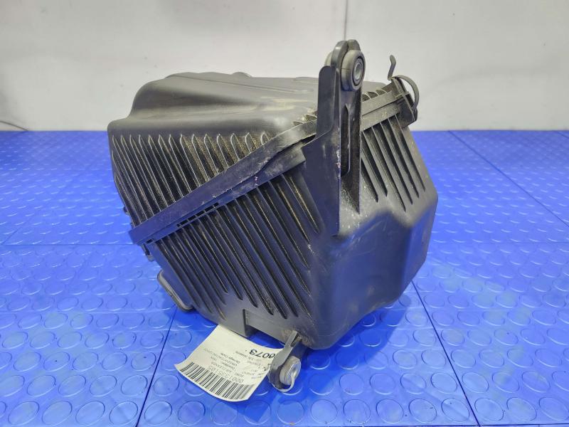 2011 Kia Sorento Air Cleaner