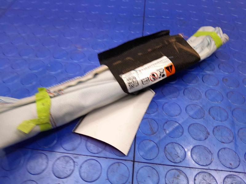 2013 Cadillac ATS Passenger Front Seat Air Bag Inflator Right OEM 22830516