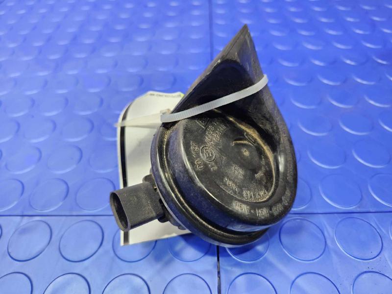 2011 BMW 535i Horn
