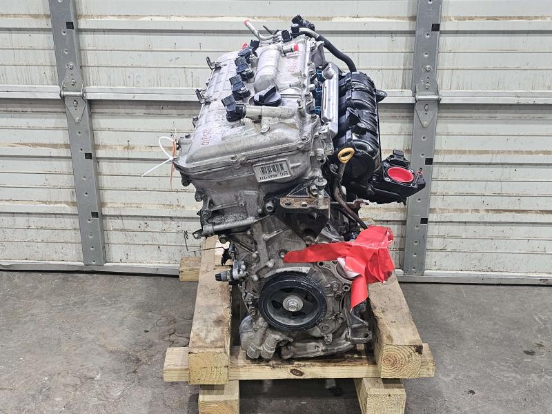 2010 Toyota Prius Engine Assembly/Motor