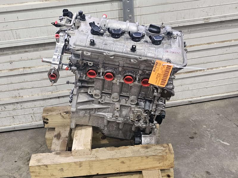 2010 Toyota Prius Engine Assembly/Motor