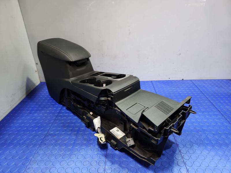 2020 Ford Escape Front Console