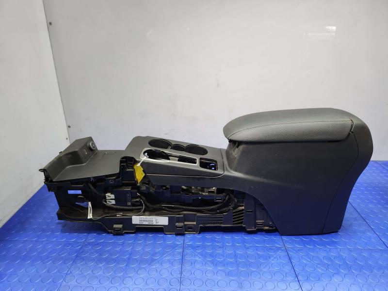 2020 Ford Escape Front Console
