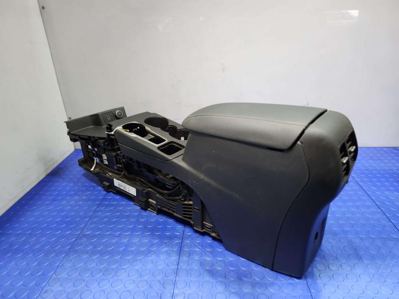 2020 Ford Escape Front Console