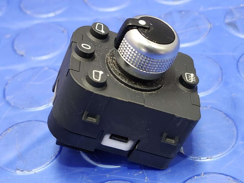 2018 Audi A4 Door Switch Front