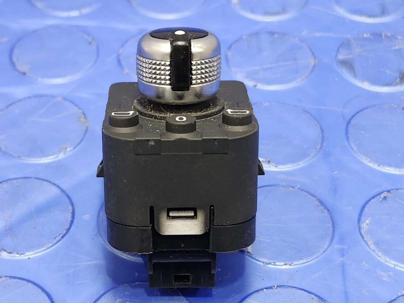 2018 Audi A4 Door Switch Front