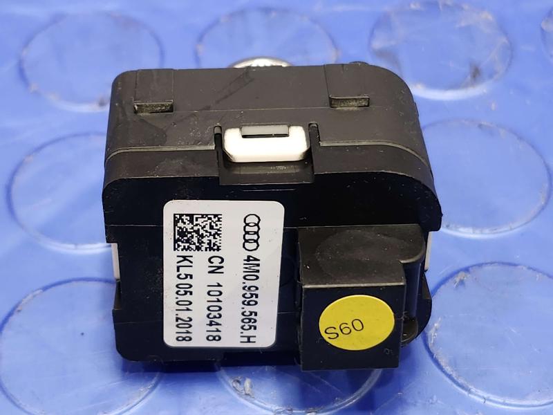 2018 Audi A4 Door Switch Front