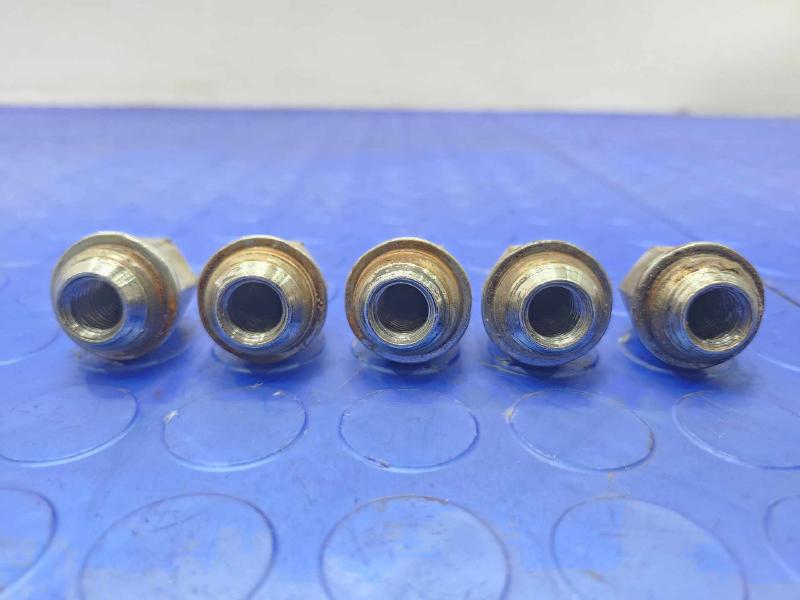 2011 Hyundai Sonata Lug Nuts