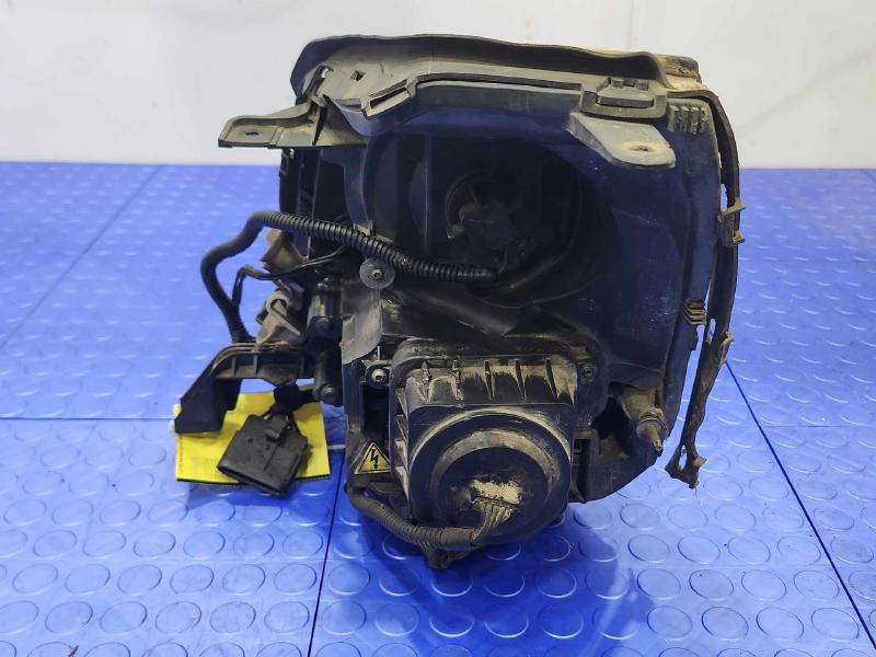 2008 Cadillac DTS Headlamp Assembly