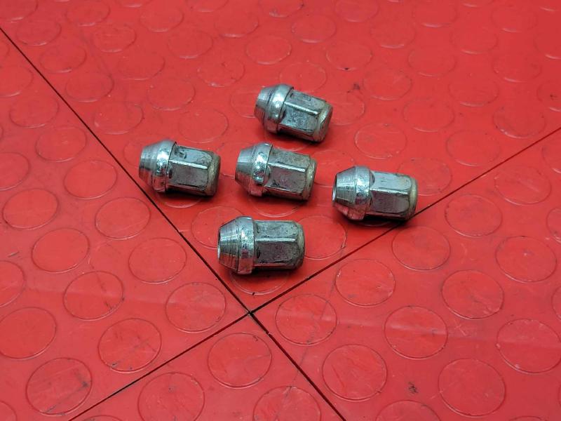 2014 Ford Fusion Lug Nuts