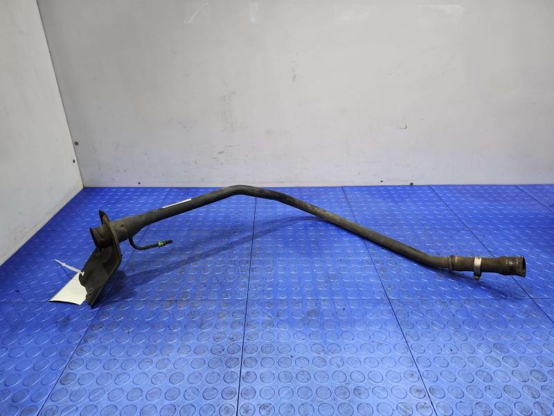 2007 Hummer H3 Fuel Filler Neck
