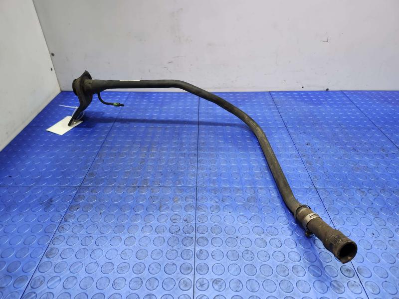 2007 Hummer H3 Fuel Filler Neck