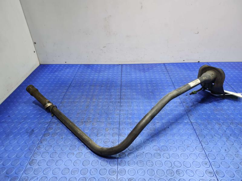 2007 Hummer H3 Fuel Filler Neck