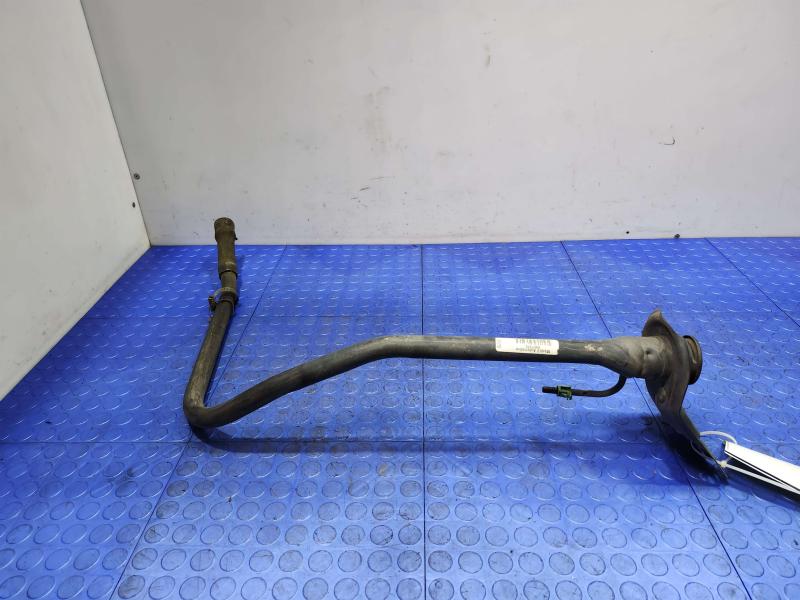 2007 Hummer H3 Fuel Filler Neck