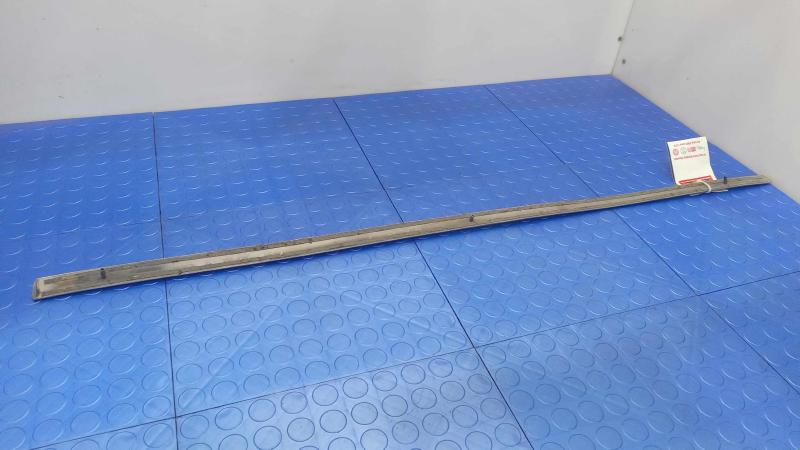 2011 Chevrolet Impala Front Door Moulding