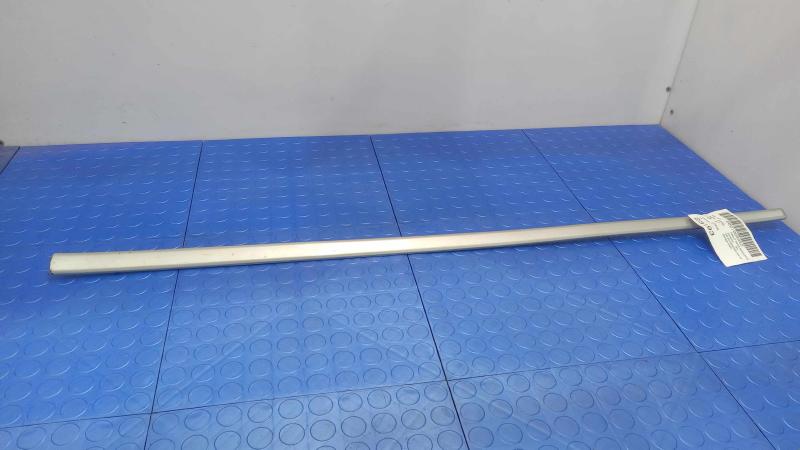 2011 Chevrolet Impala Front Door Moulding