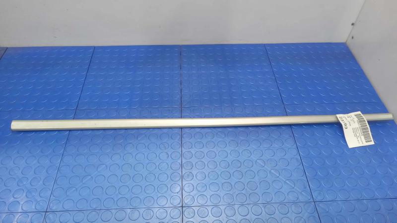 2011 Chevrolet Impala Front Door Moulding