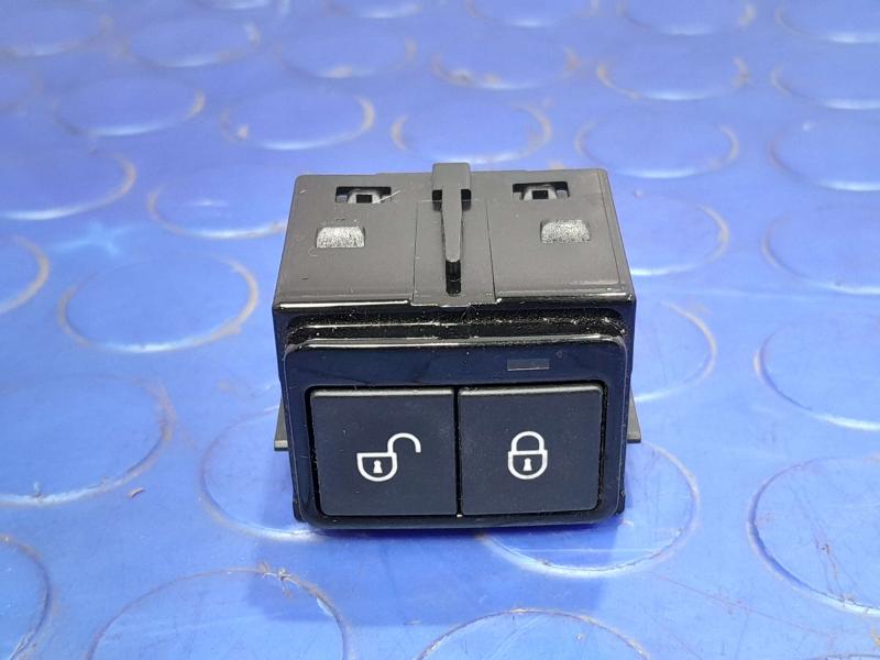 2017-2019 Jaguar XE Driver Door Lock Control Switch Genuine OEM T2H4025