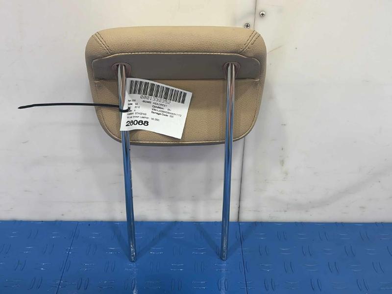 2010 Mercedes ML-Class Headrest