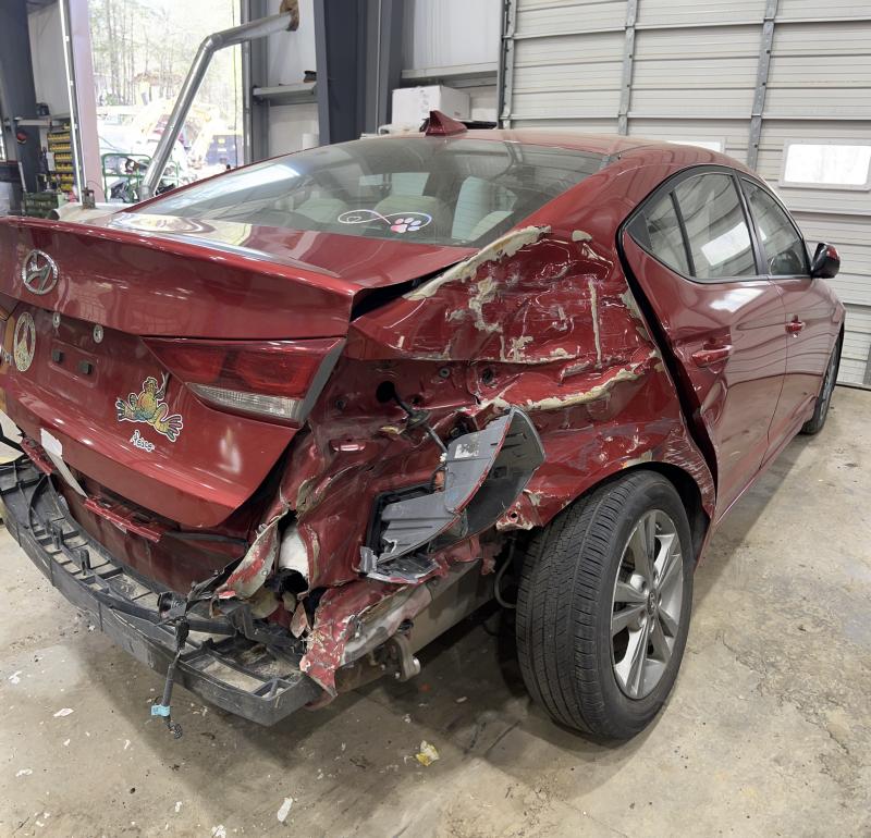 2018 Hyundai Elantra Center Pillar