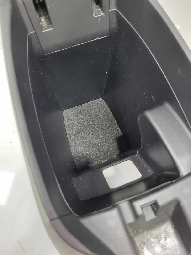 2013 Hyundai Veloster Front Console