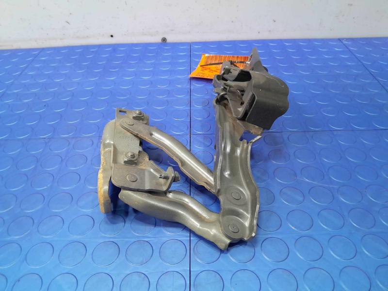 2018 Volvo S90 Hood Hinge