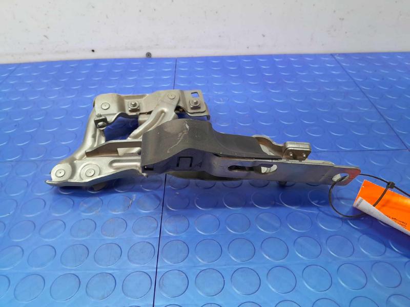 2018 Volvo S90 Hood Hinge
