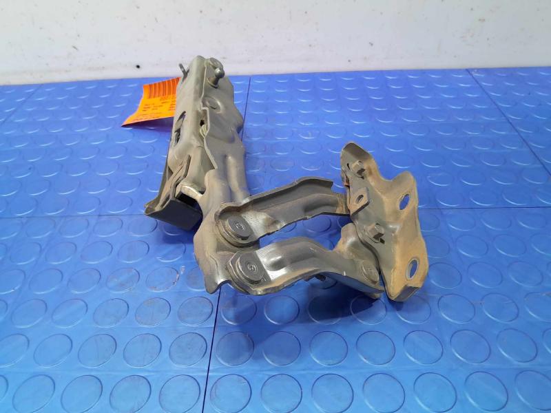 2018 Volvo S90 Hood Hinge