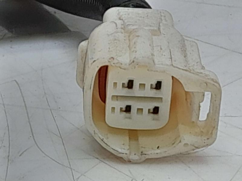 2012 Toyota Prius Front Seat Belt